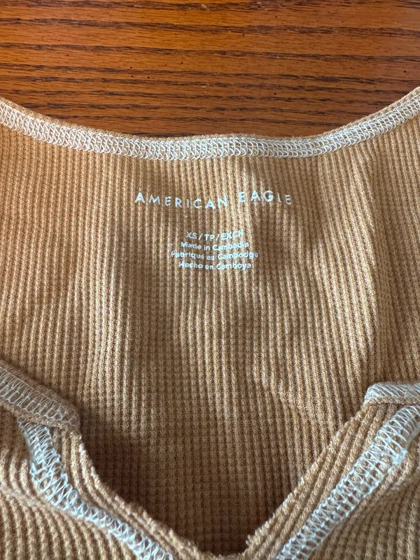 American Eagle Cropped Long Sleeve - Image 3