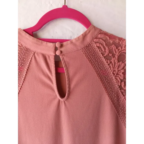 Torrid Flutter Sleeve Dusty Rose Size 2 Short Sleeve Top - Image 5