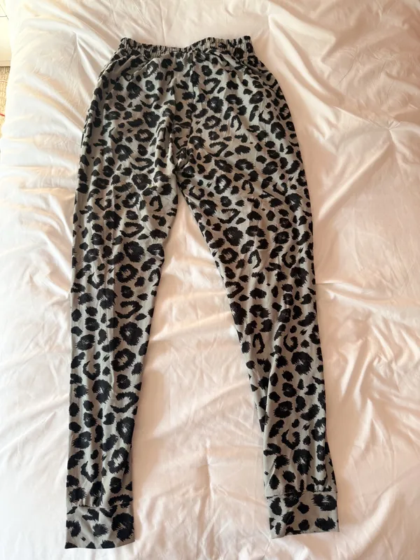 Active USA Grey Animal Print Lounge Joggers Size Small - Image 3