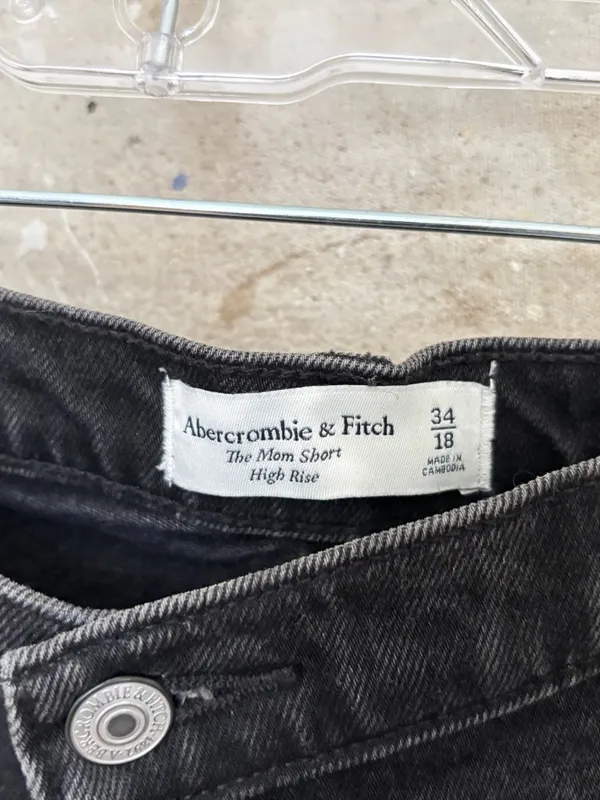 Abercrombie the High Rise Mom Short - Image 2
