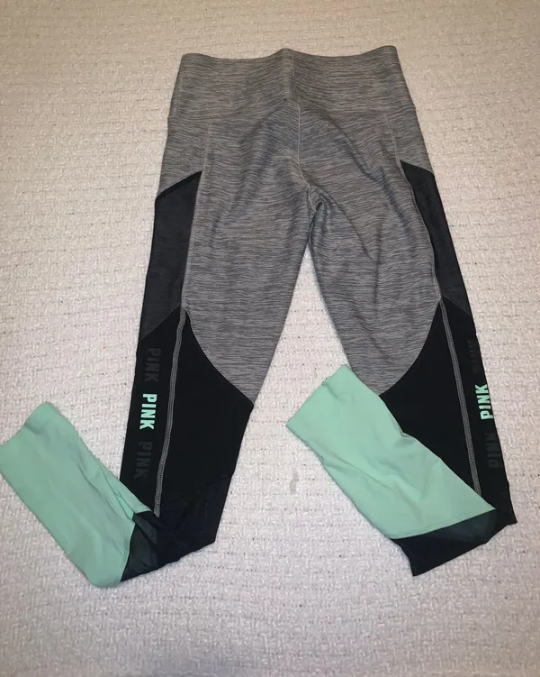 Victoria’s Secret Bonded Black and Mint Athletic Leggings Size Small Like New - Image 4