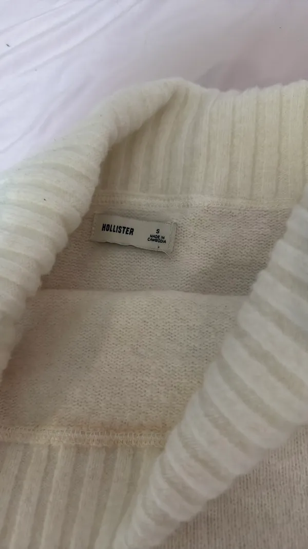 Hollister Sweater - Image 2