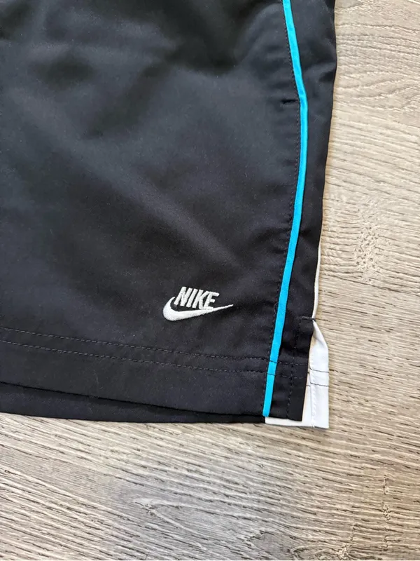 •NIKE• RUNNING SHORTS - Image 3