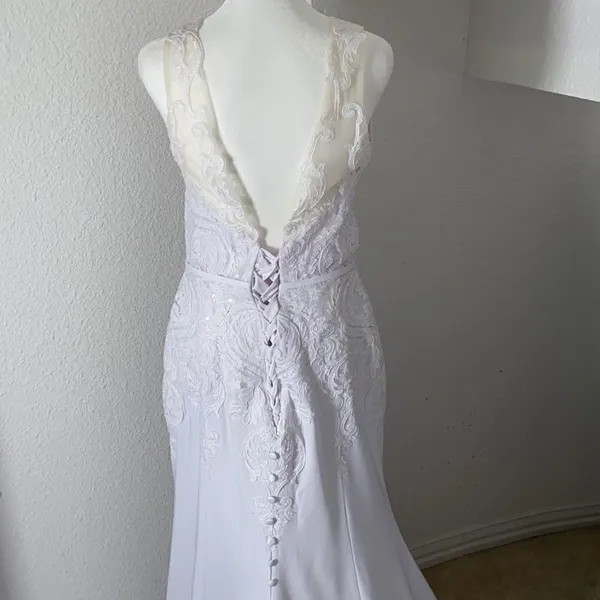 Women’s White Wedding Dress Size 10 NWOT - Image 3