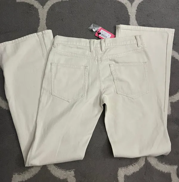 Low Rise Jeans - Image 3