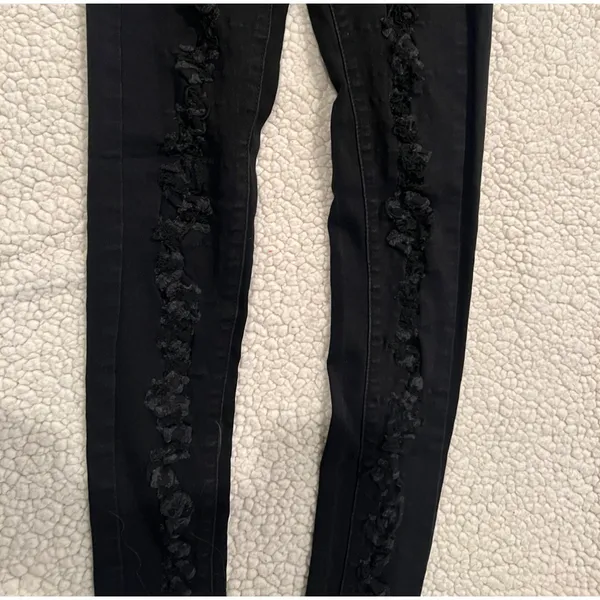 Lulus Black ripped skinny jeans - Image 4