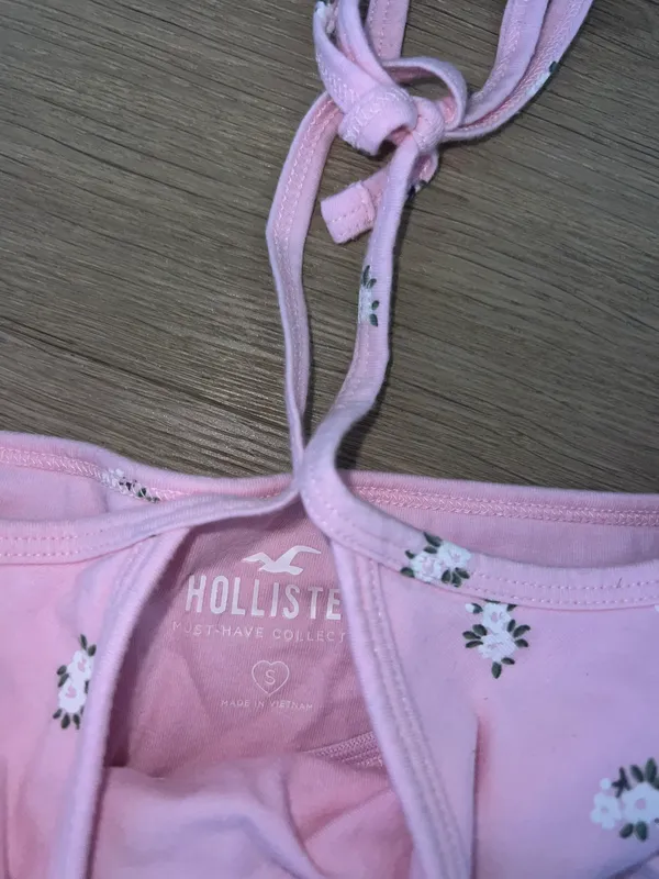 Hollister baby pink halter tank small - Image 3