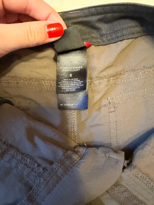 North Face Shorts - Image 4