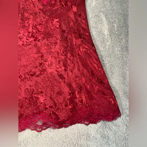 Victoria’s Secret vintage gold label Lace Chemise in Red medium - Image 3