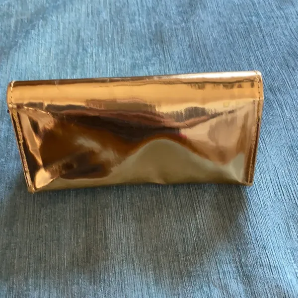 Tory Burch sunglasses case - Image 3