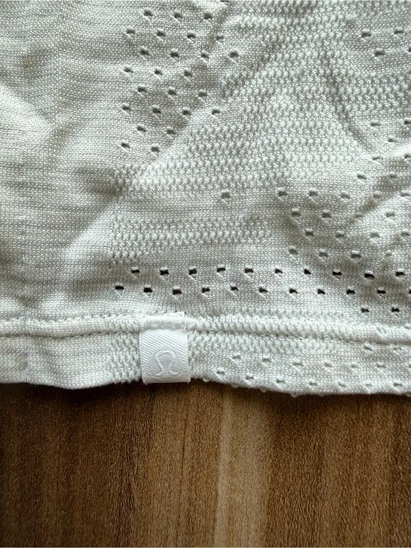 Lululemon Train to Be Tank Top - size 8 - Image 4
