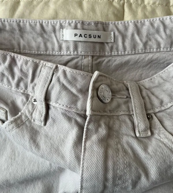 Highwaisted Jeans - Image 4