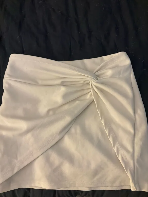 White Shein Mini Skirt - Image 4