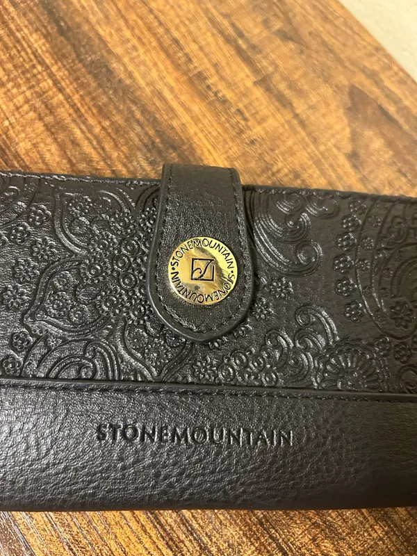 Stone Mountain Black Wallet - Image 8