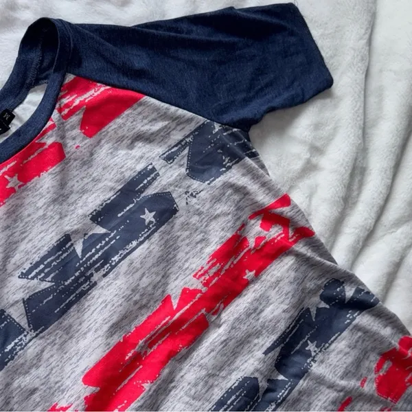 Deerose USA Raglan Tee M Red Blue Stars Stripes Patriotic Shirt - Image 5
