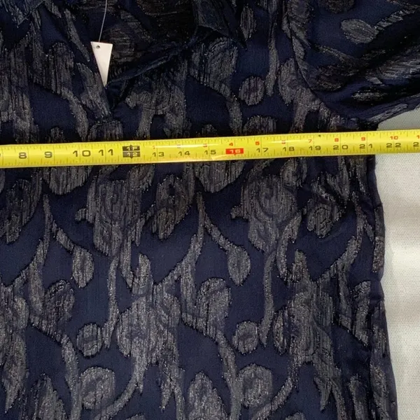 Boho Chic Navy Blouse NWT size‎ medium 120 retail Blue - Image 4