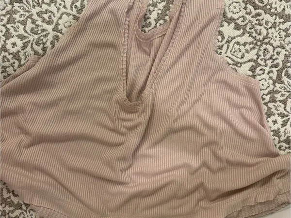 We The Free Women's beige Ribbed flowy tank - Medium - Image 5