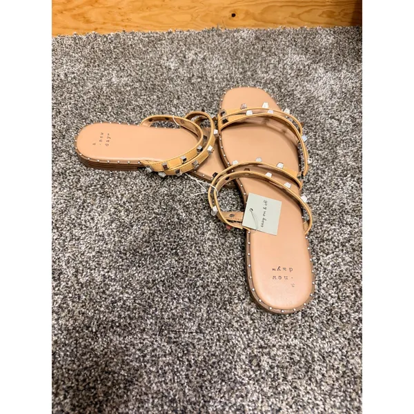 A New Day NWT Hollis Studded Slide Sandals Tan‎ Silver Embellished Women's 11 - Image 2