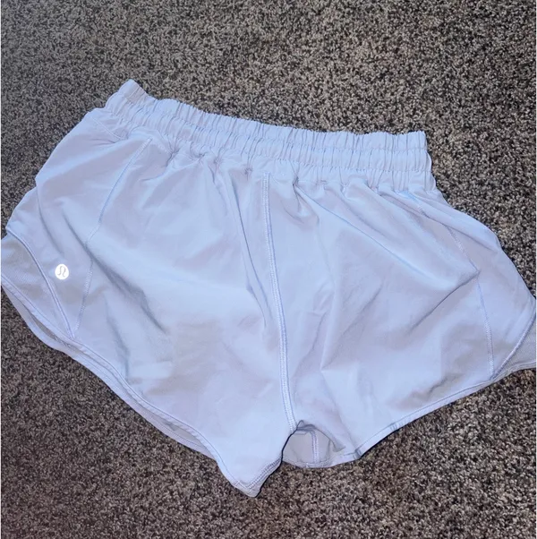 Lululemon Shorts Hotty Hot - Image 4