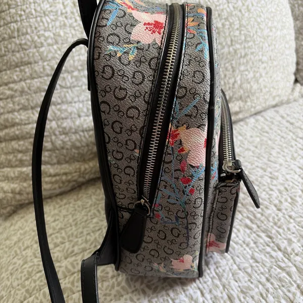 Guess floral backpack  - Image 5