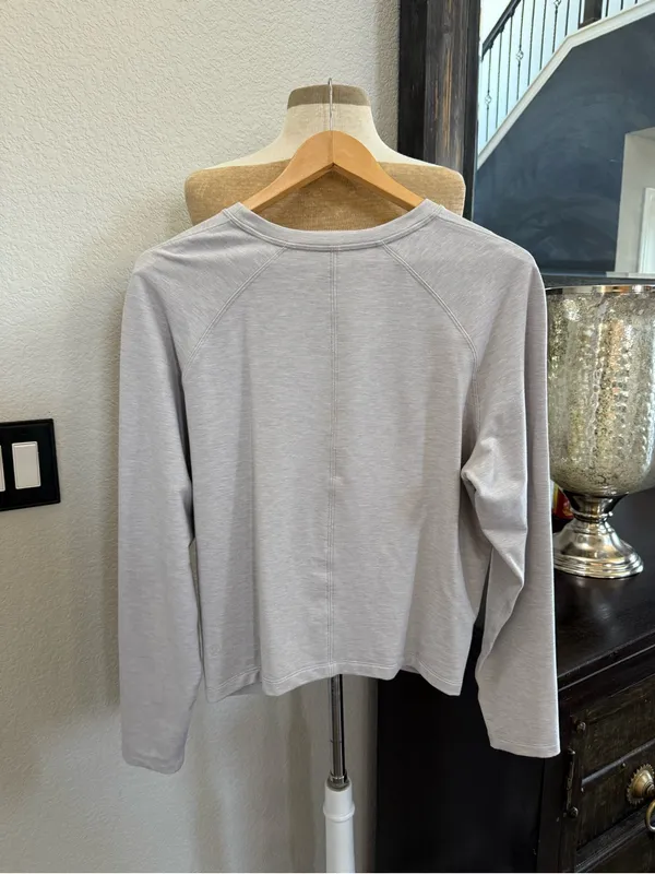 Lululemon Tuck & Gather Pullover long sleeve 6 - Image 3