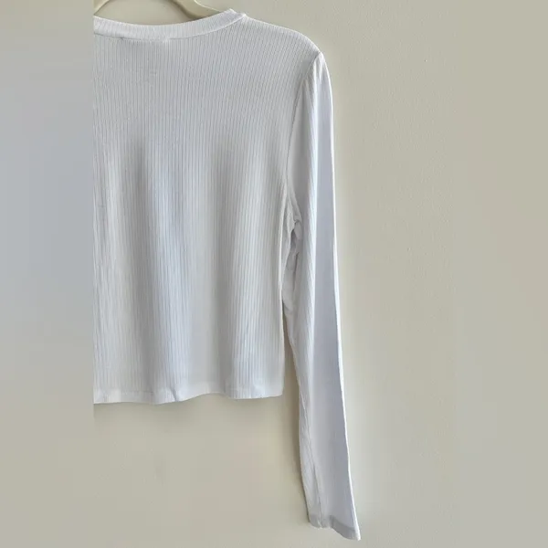BCBGeneration Cropped Long Sleeve Ribbed Tee, White, Size Medium - Image 14