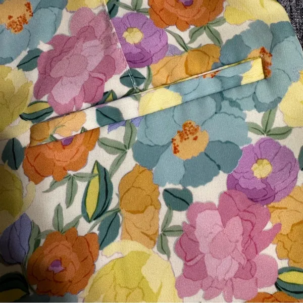Zara Women’s Floral Pants - Image 5