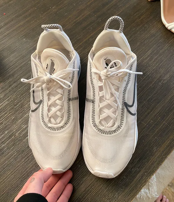 Running Shoes - Image 2