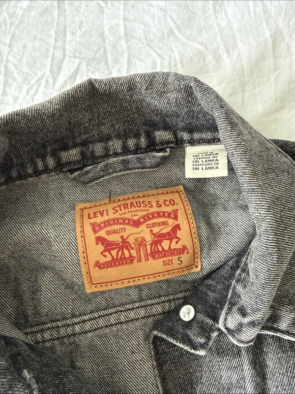 Levi's Faded Black Denim Trucker Jacket - Image 2