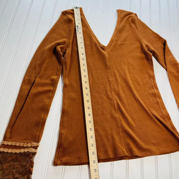 Free People Vintage Crafty Cuff Thermal Top Yellow Gold Rust Lace Cuffs‎ - Image 7