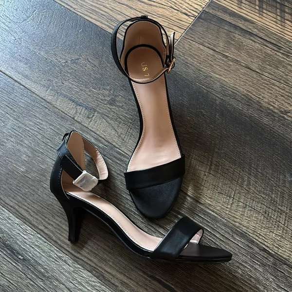 Elegant Black Women's Sandals with ankle strap Size 7 - Image 2