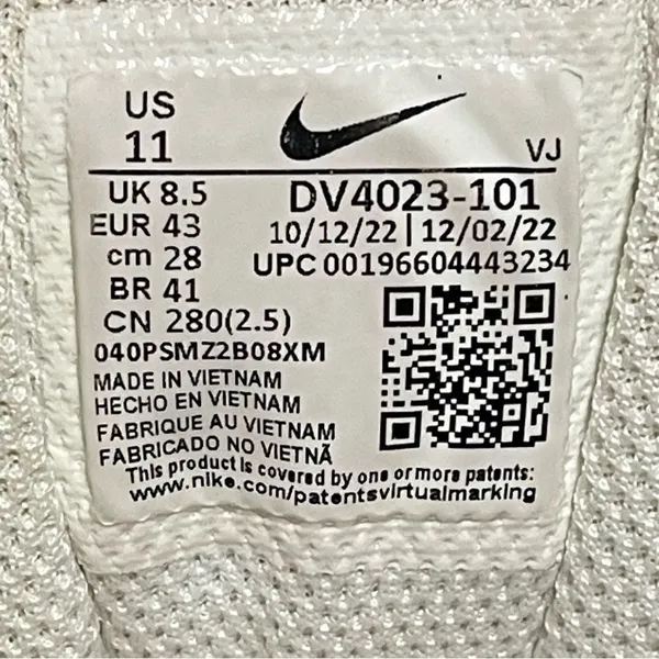 Nike Zoom Winflo 10 Women's White Running Shoes Size 11M - Image 3