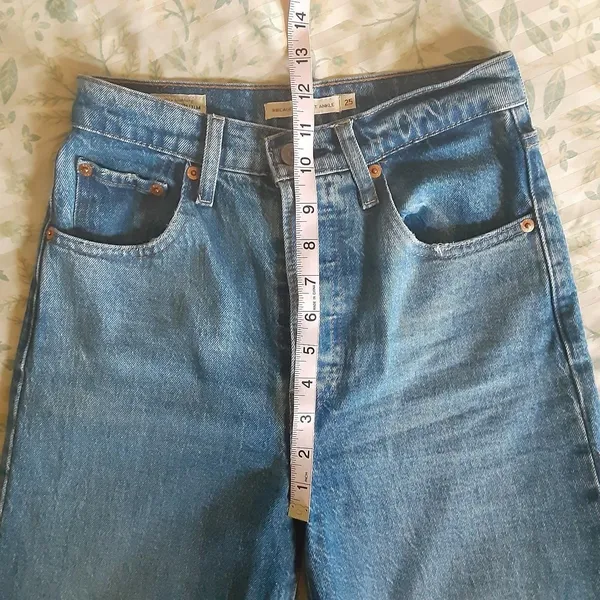 Levi’s Ribcage Jeans - Image 4