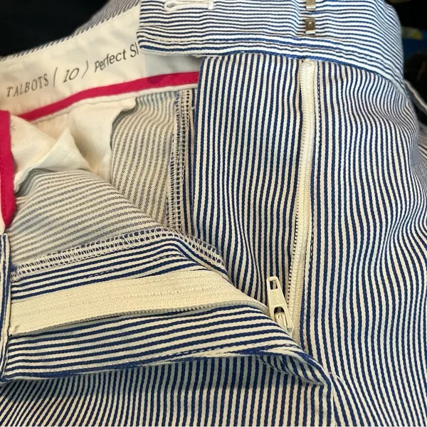 Talbots Womens Perfect Shorts Blue White Stripe Long Cotton Blend Size 10 - Image 7