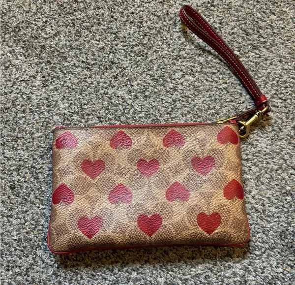 Coach Heart Wristlet - Image 5