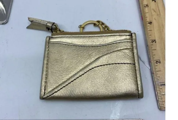 Juicy Couture Women's Gold Cosmetic Bag - Image 4