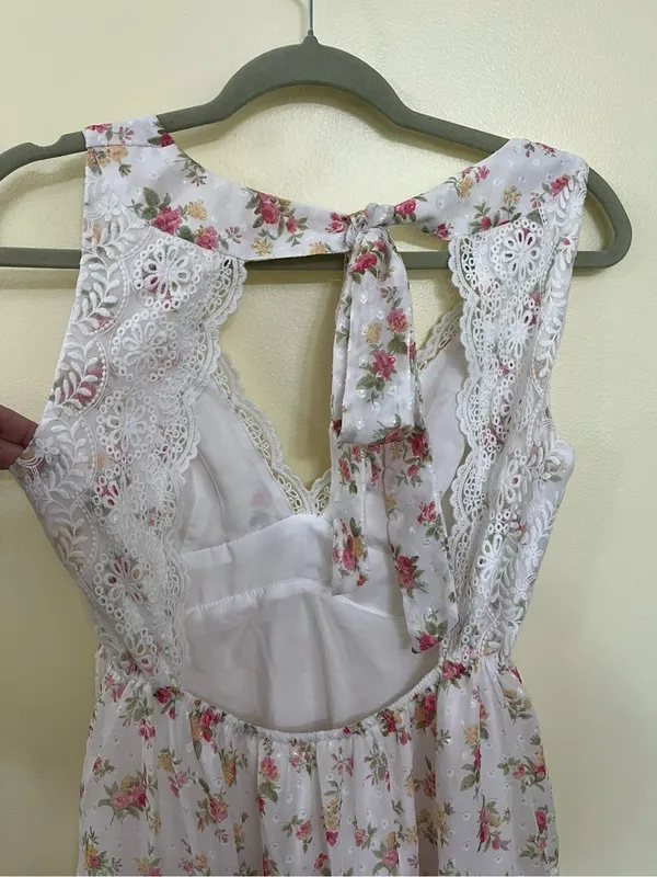 NEW Altar’d State White Floral Midi / Maxi Dress Size Medium NWT - Image 8