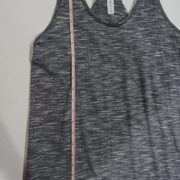 Lululemon Athletica grey tank‎ top. Size 4. - Image 5