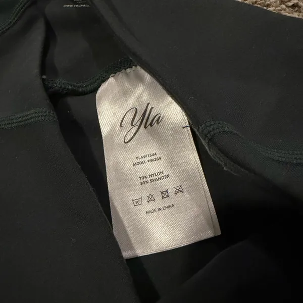 YoungLA Women’s Leggings Legacy Emerald Green Size Medium EUC SOLD OUT - Image 5