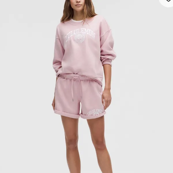 NWT Lululemon Scuba Mid-Rise Oversized‎ Short 7" *Graphic Pink Haze Womens Small - Image 2