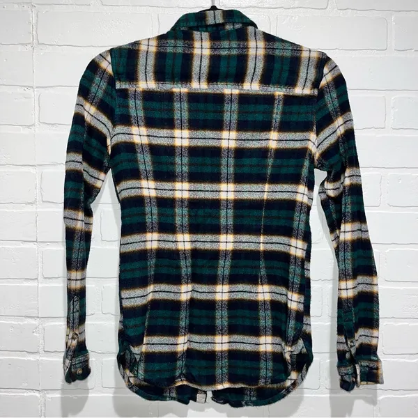 American Eagle Outfitters Slim Fit Flannel - Image 7