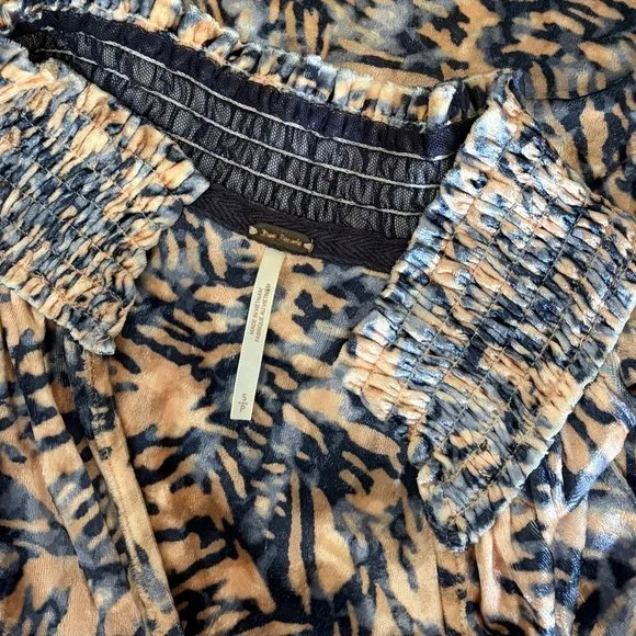 FREE PEOPLE Smocked Crushed Velvet Top Blouse Go Get 'Em Tiger Animal Small - Image 11