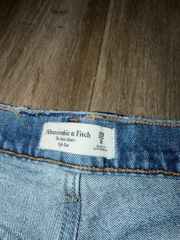 Abercrombie and Fitch denim, jean shorts high-rise the mom short - Image 3