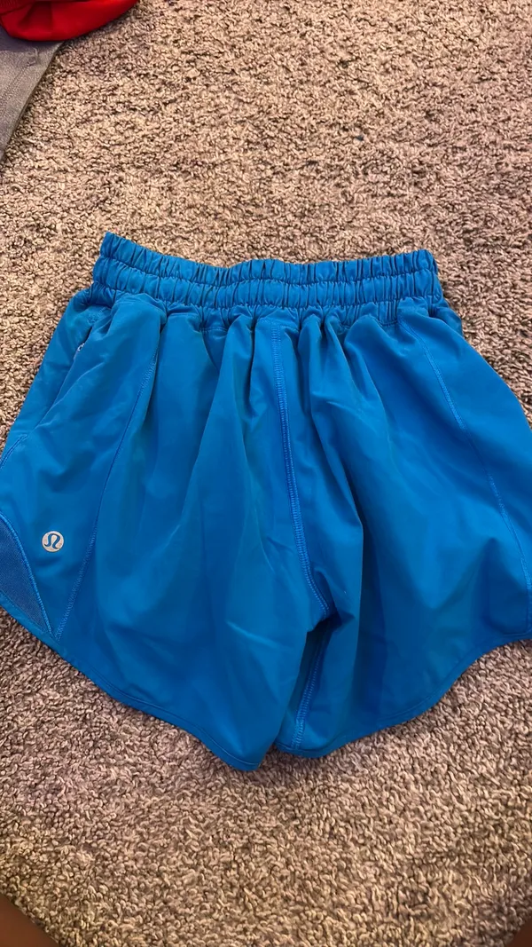 Lululemon Shorts Hot Hot - Image 2
