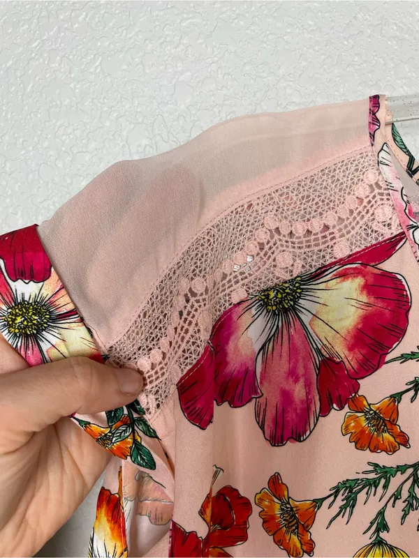 Express Pink Floral Lace-Trim V-Neck Cap Sleeve Blouse Size L - Image 3