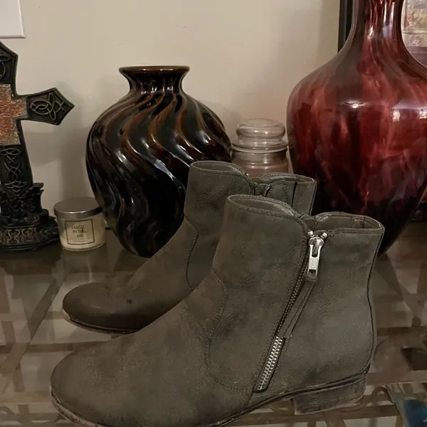White Mountain boots size 9 - Image 4
