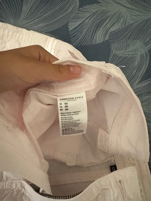 American Eagle Shorts - Image 3