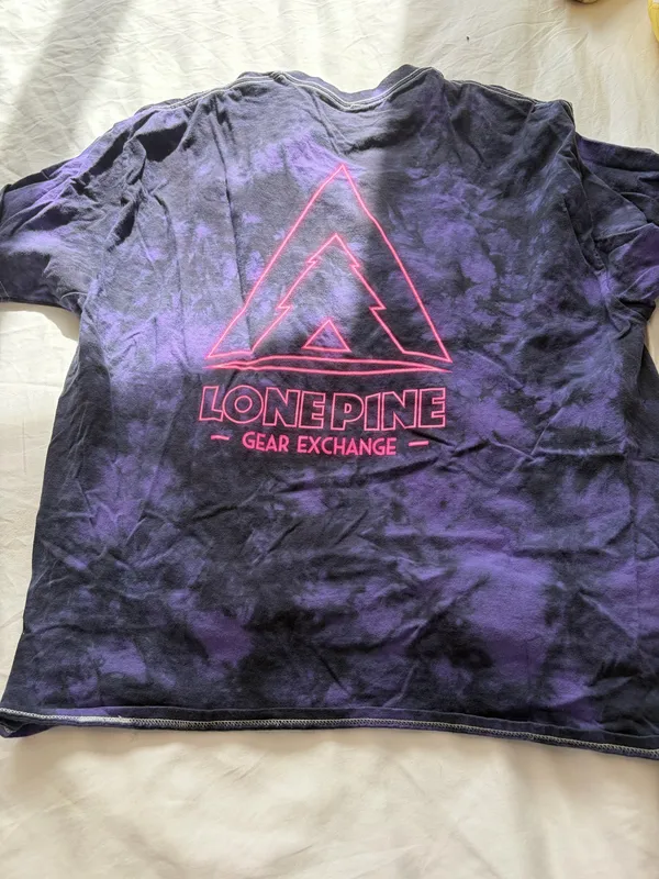 Lone Pine Gear Ski Shop Tshirt Purple Size L - Image 3