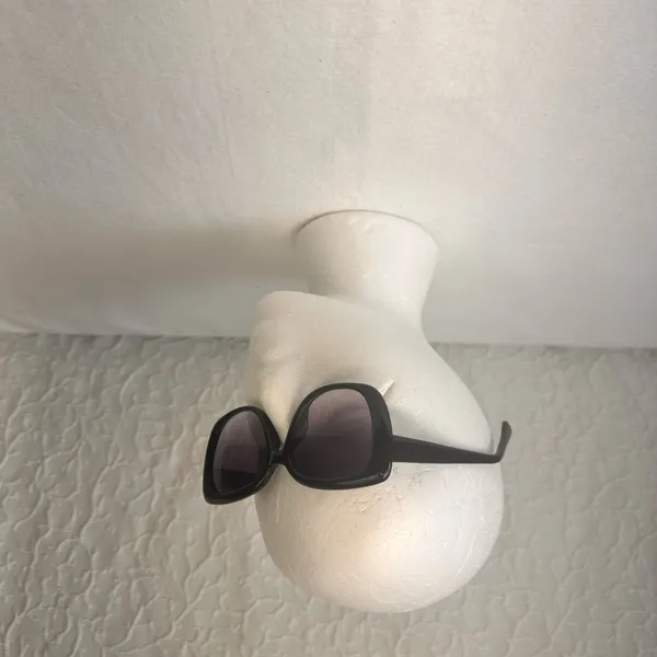 Sydnay Love Sunglasses Black Sun Protection Glasses Authentic Retro Classic - Image 4