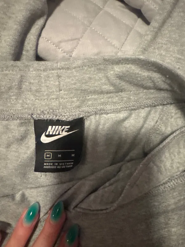 Nike sweatpants - Image 2